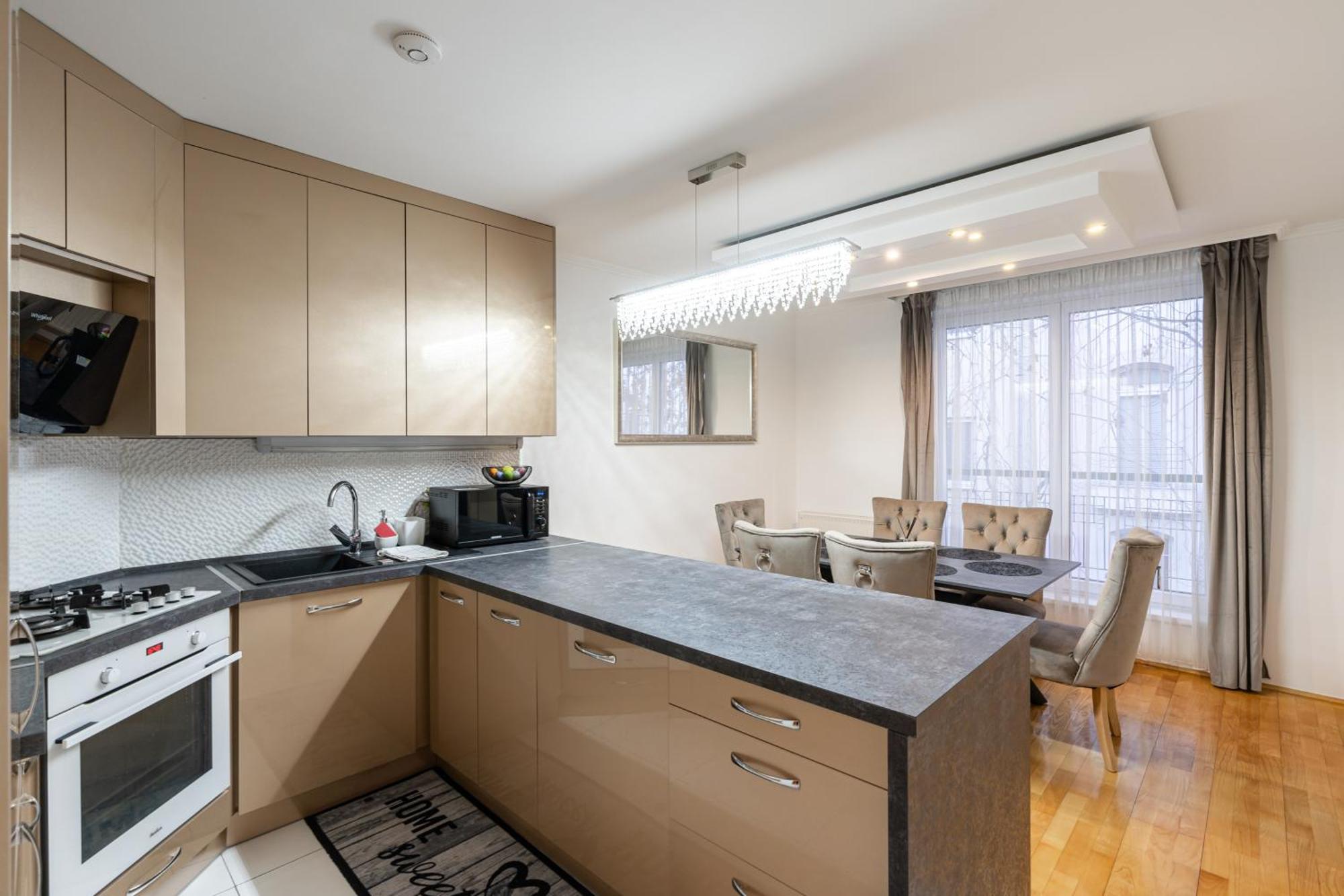 Beautiful Three Bedrooms Apartment With Free Parking Close To The Danube Coast Budapest Exterior foto